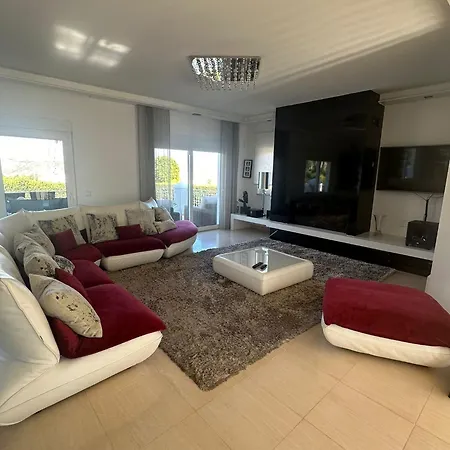 3 Bedroom With A Sea View Completely Private *