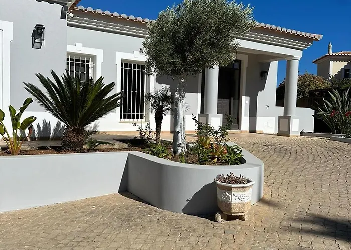 Vila 3 Bedroom With A Sea View Completely Private *