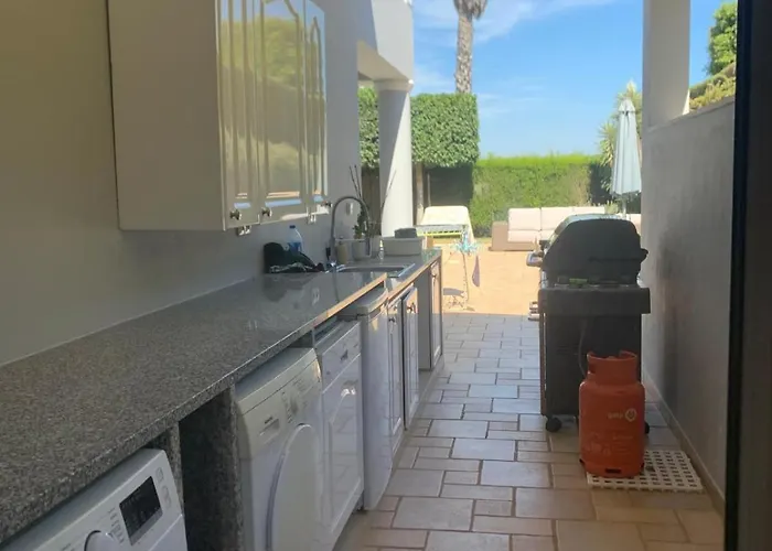 3 Bedroom With A Sea View Completely Private Vila