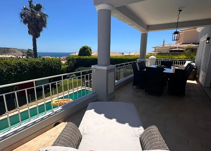 Vila 3 Bedroom With A Sea View Completely Private